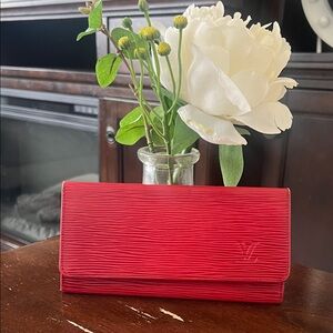 Authentic Beautiful Vintage Louis Vuitton Epi Malletier Wallet